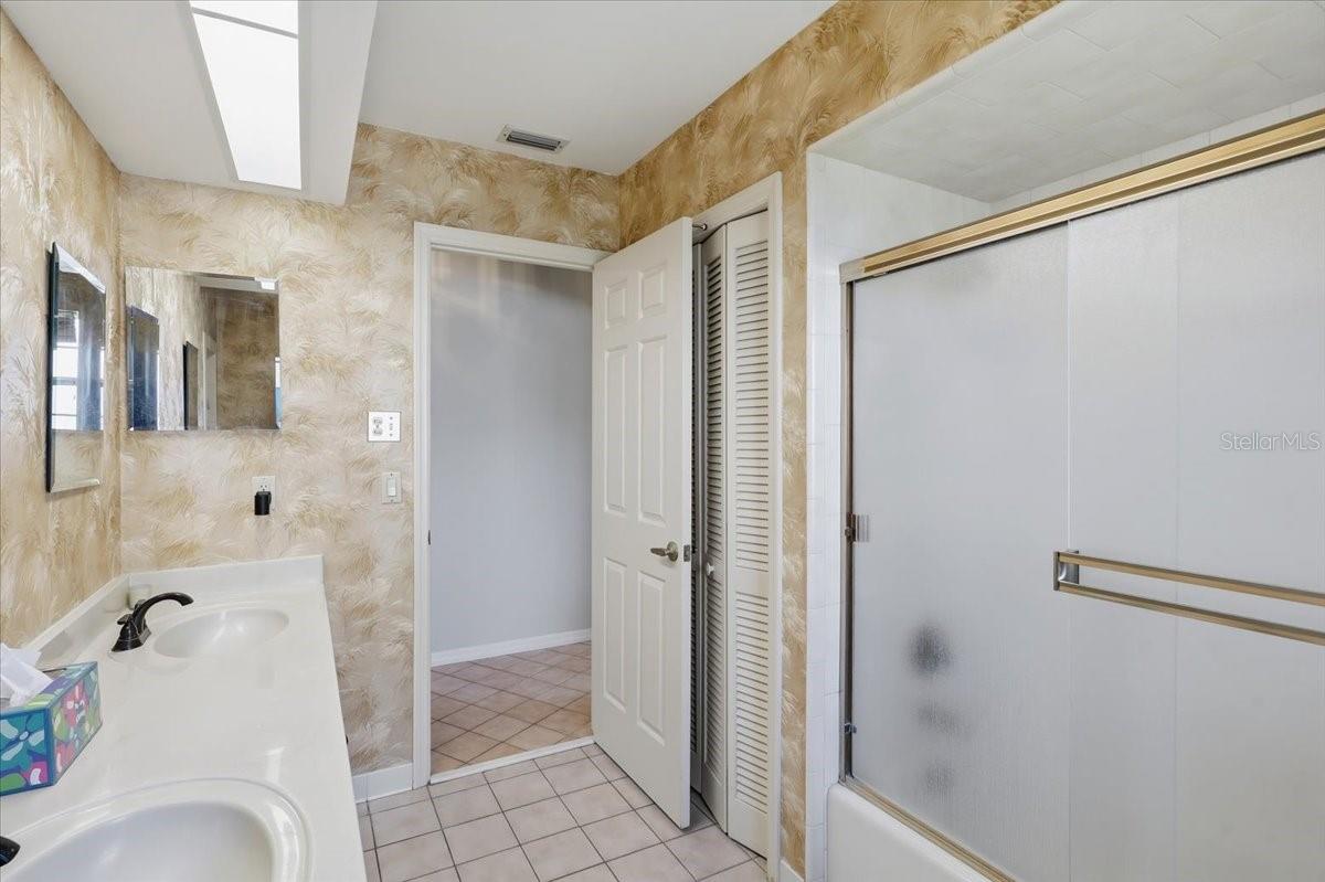 5 CHERRYTREE COURT, Palm Coast, FL 32137