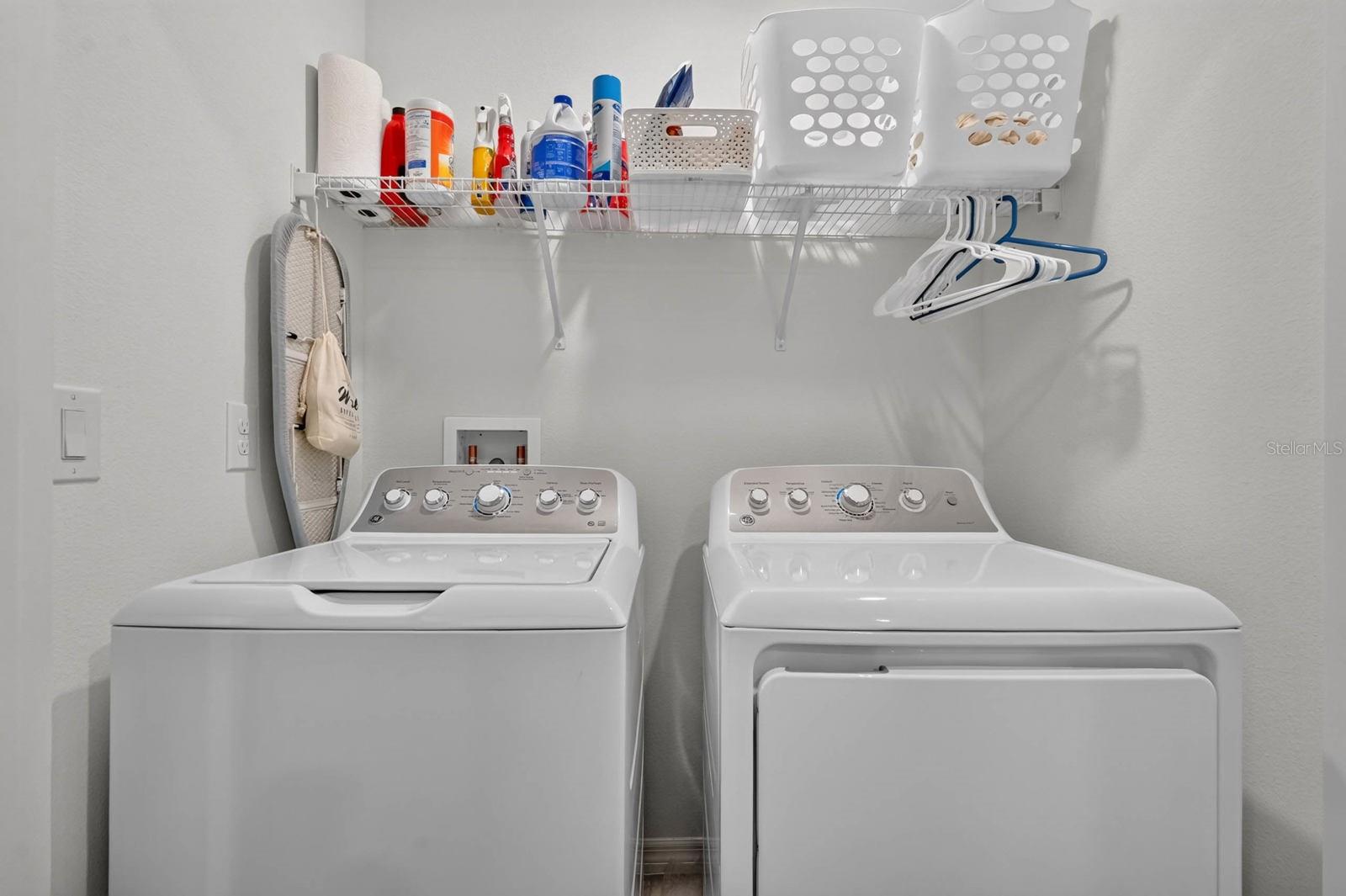 Washer/Dryer 2nd Floor