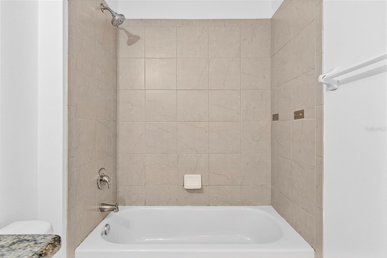 20 RAINSTONE LANE, Palm Coast, FL 32164