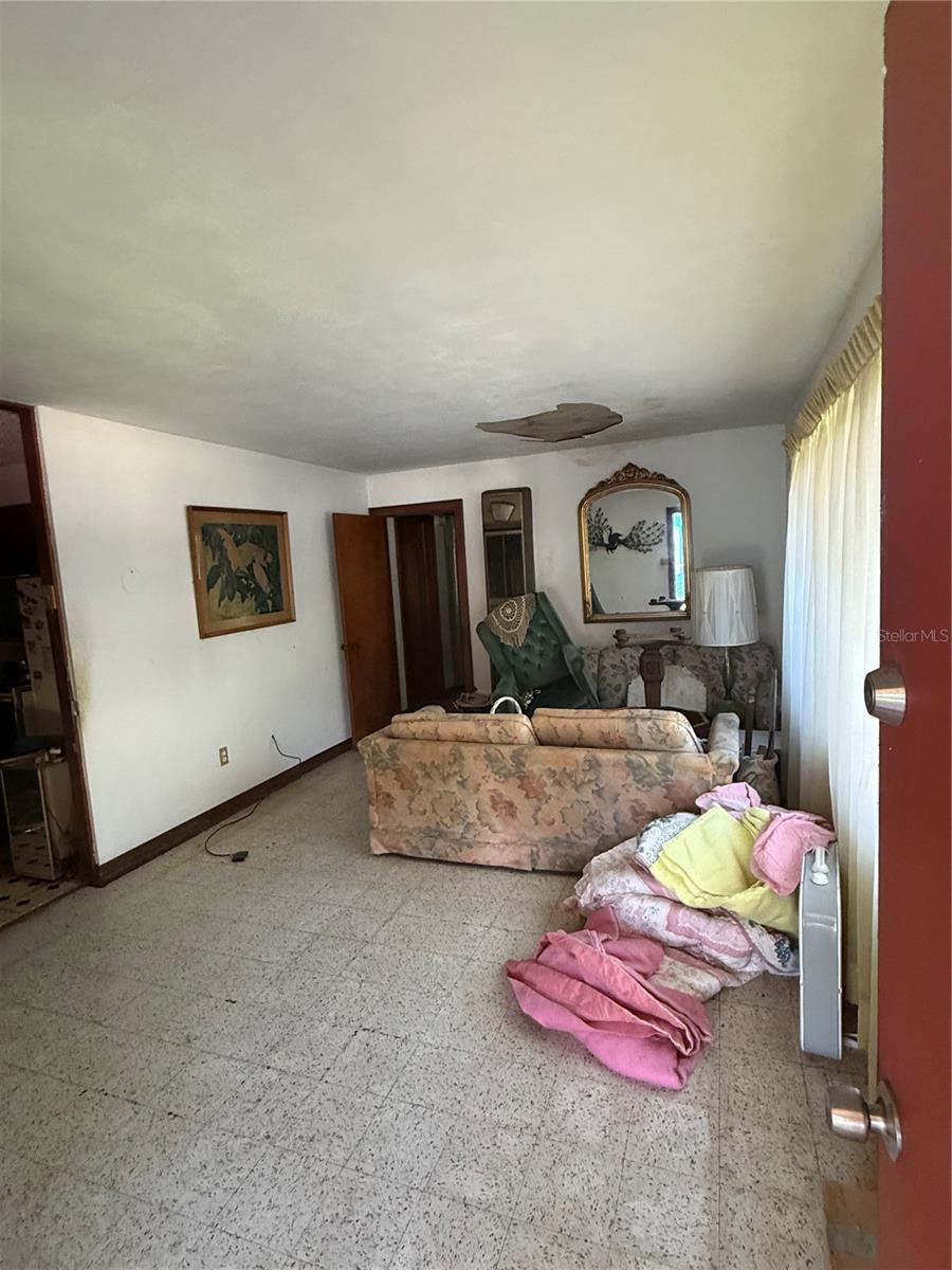 1405 OCEAN STREET, Palatka, FL 32177 1405 OCEAN STREET, Palatka, FL 32177