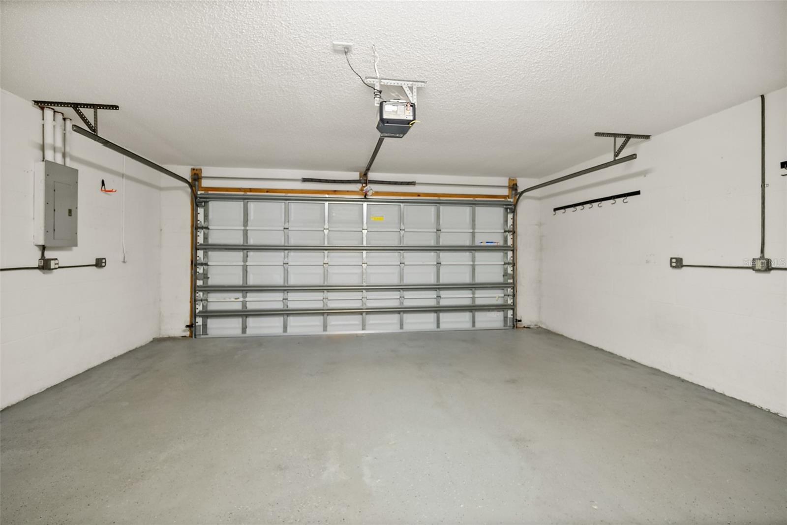 2 Car Garage