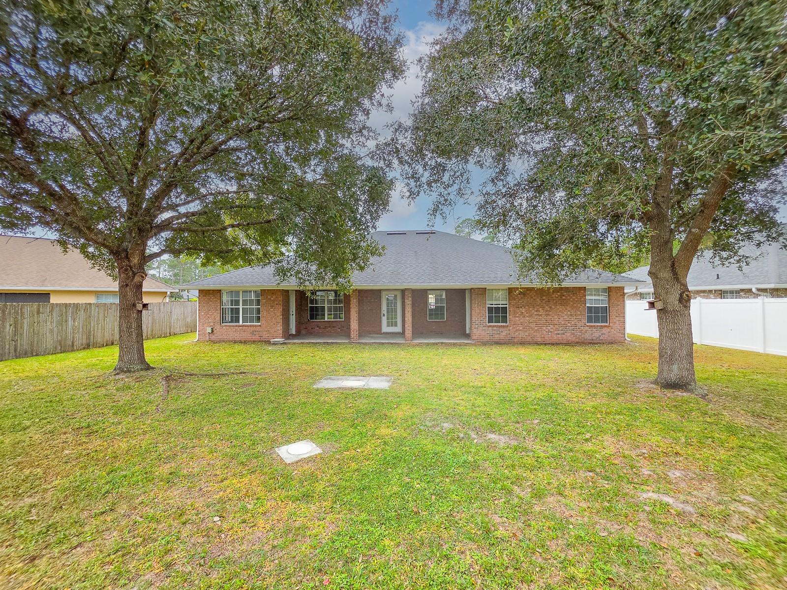 4 LLOWICK COURT, Palm Coast, FL 32164