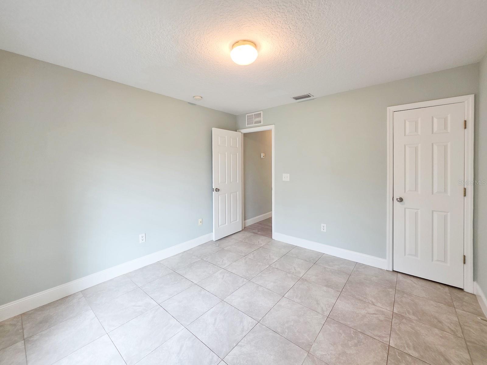 4 LLOWICK COURT, Palm Coast, FL 32164