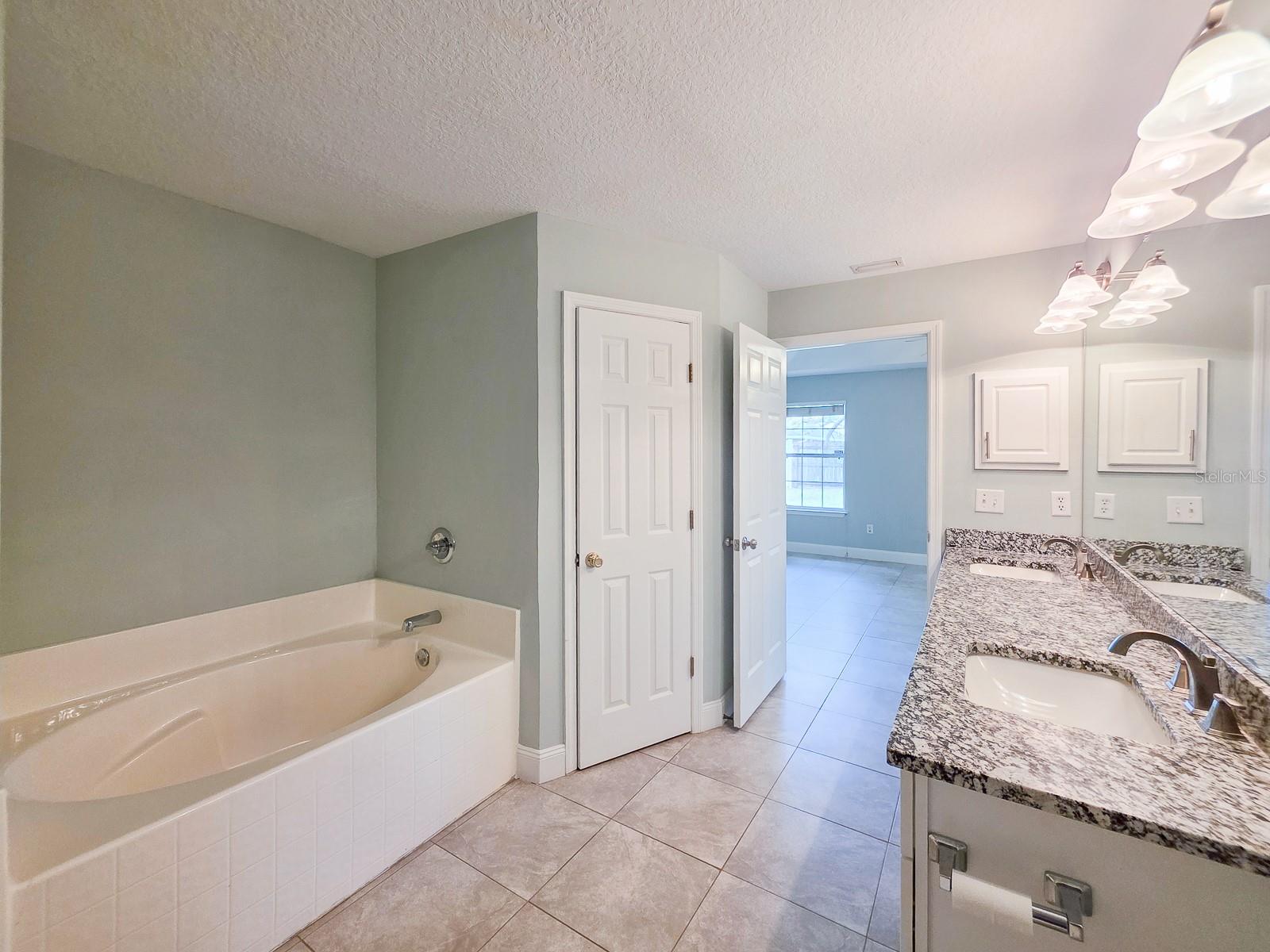 4 LLOWICK COURT, Palm Coast, FL 32164