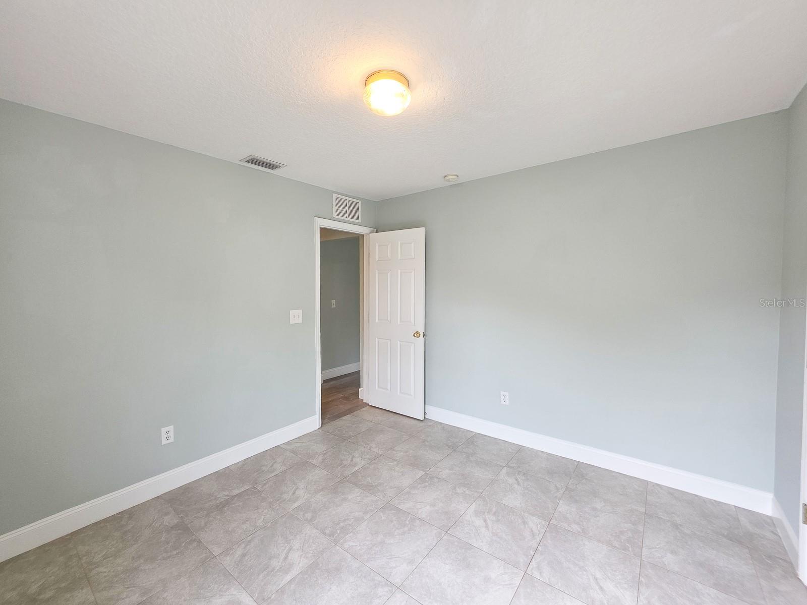4 LLOWICK COURT, Palm Coast, FL 32164