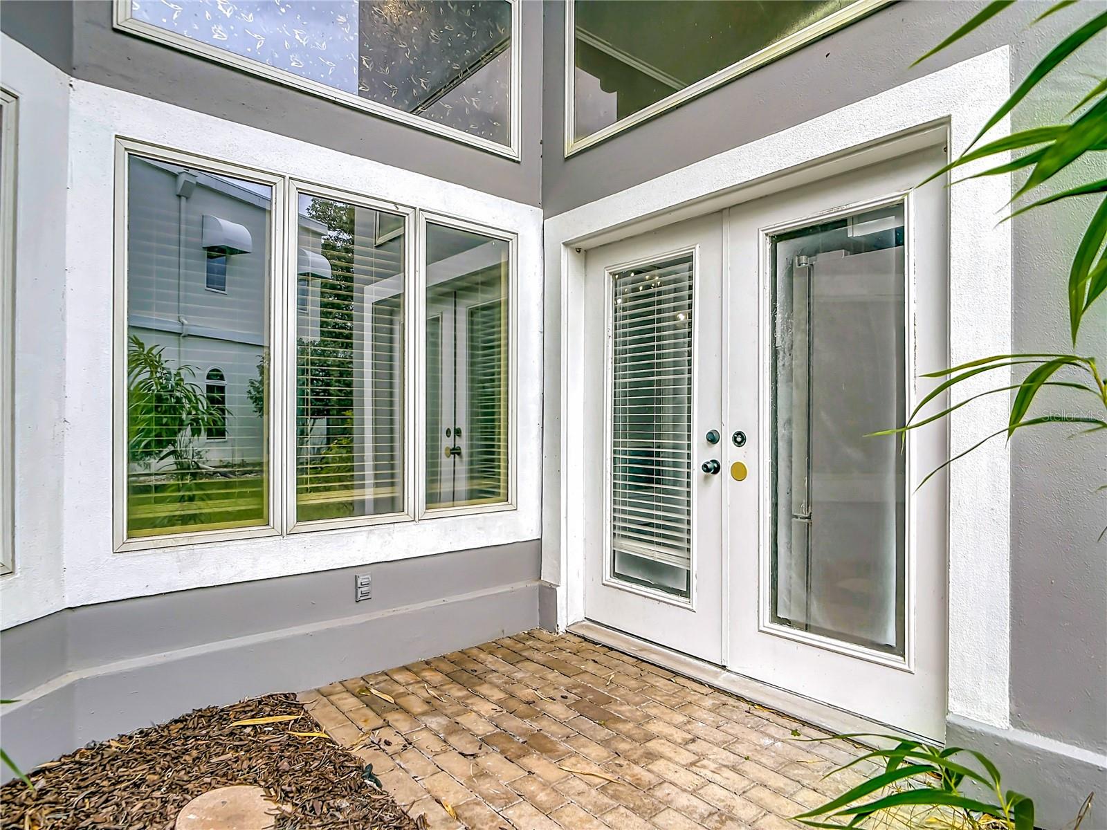 5 BAY POINTE DRIVE, Ormond Beach, FL 32174