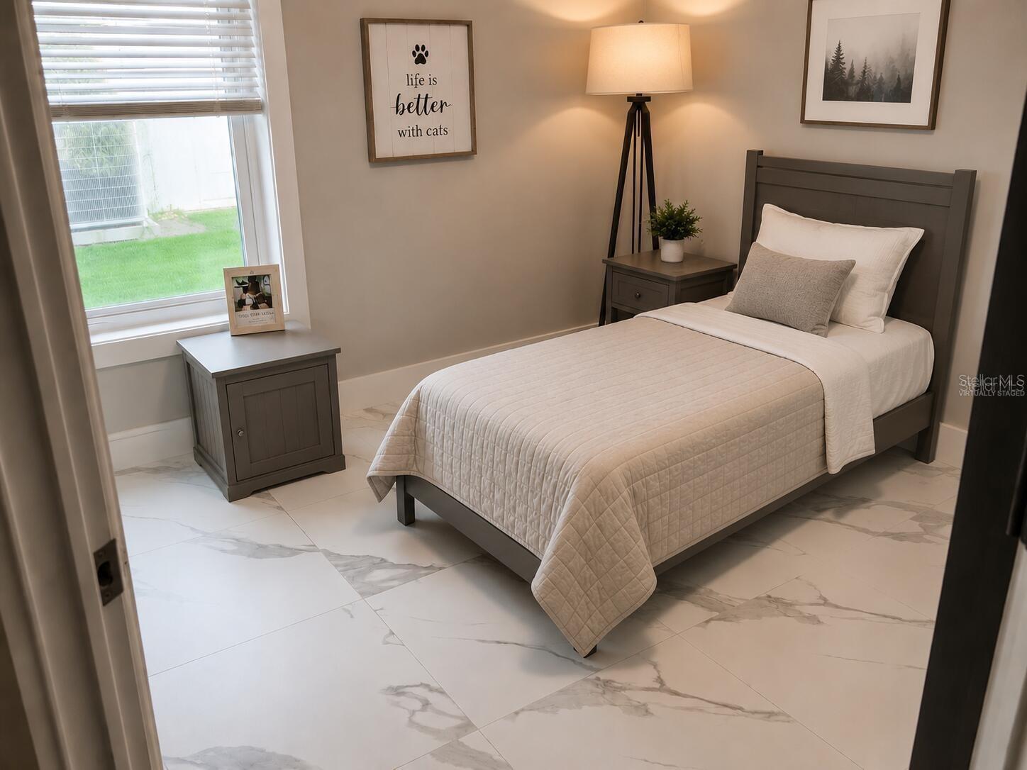 bedroom (Virtually Staged)