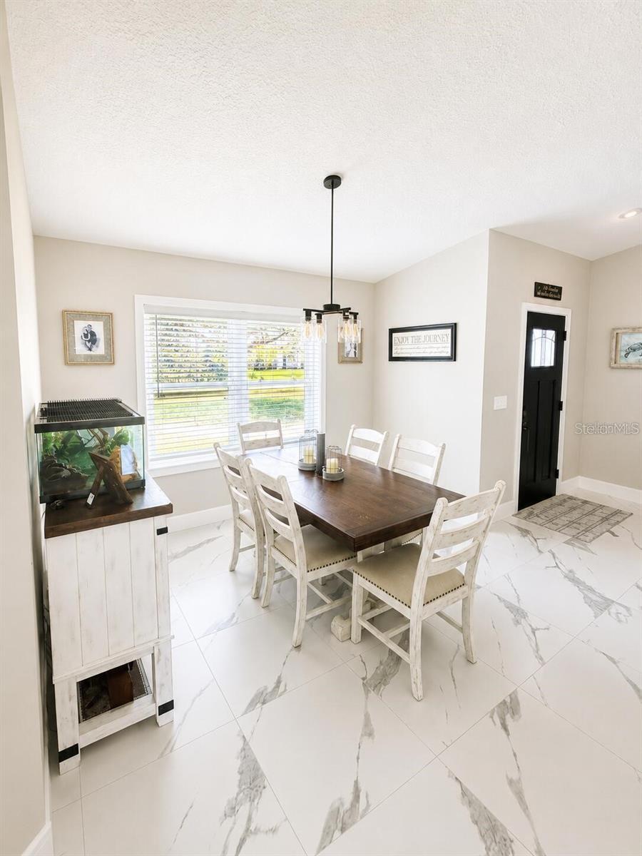 dining area dining area