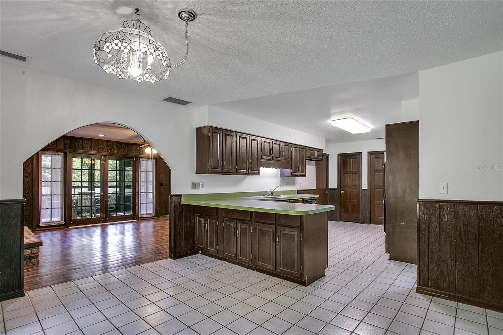BREAKFAST NOOK, KITCHEN BREAKFAST NOOK, KITCHEN