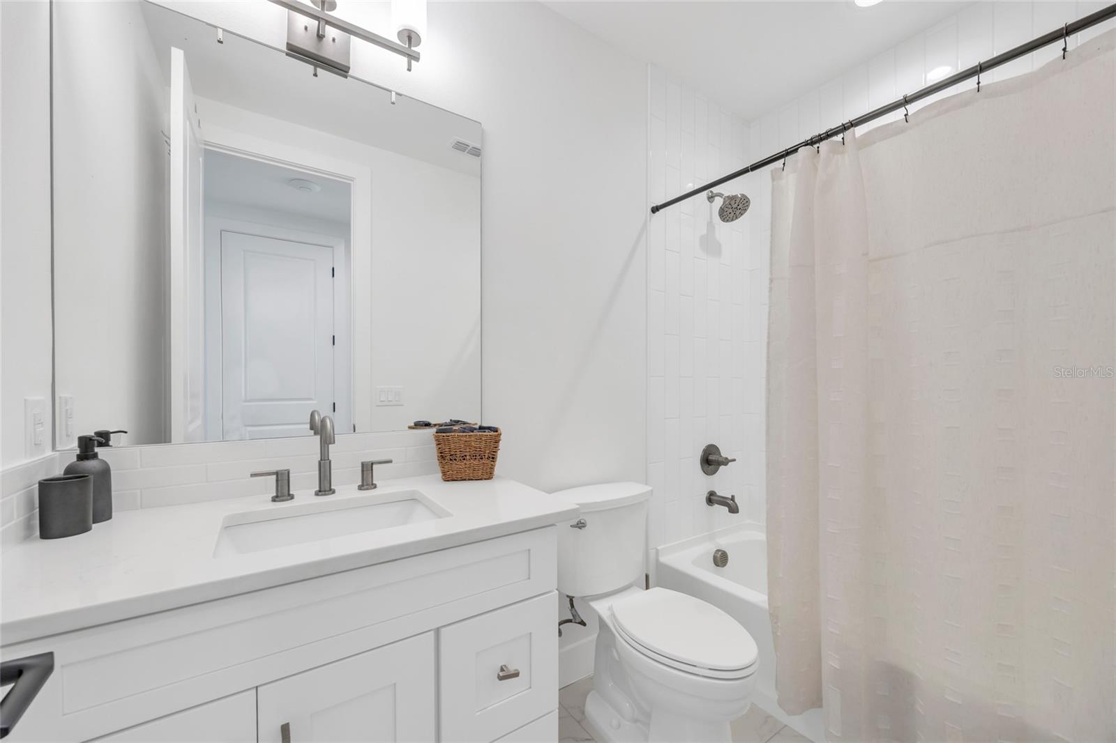 906 ALLENDALE LANE, Winter Garden, FL 34787