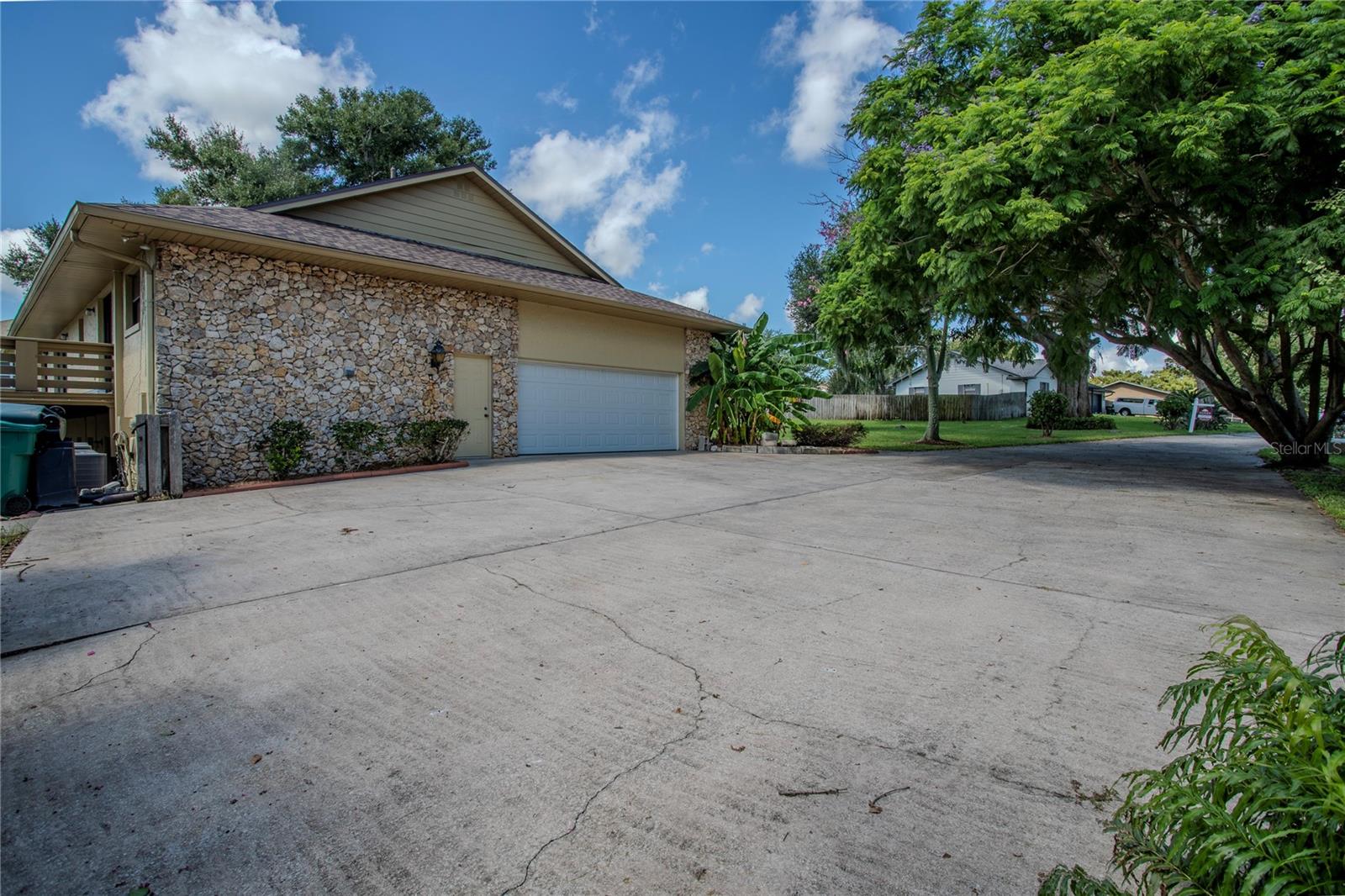 13 HERMOSA DRIVE, Eustis, FL 32726 13 HERMOSA DRIVE, Eustis, FL 32726