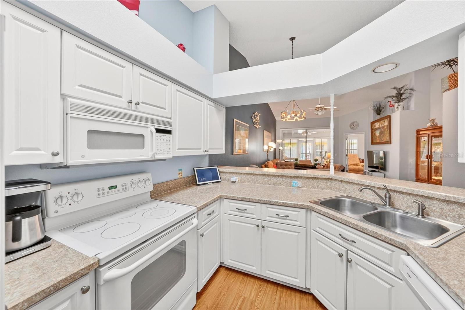 26627 RACQUET CIRCLE, Leesburg, FL 34748