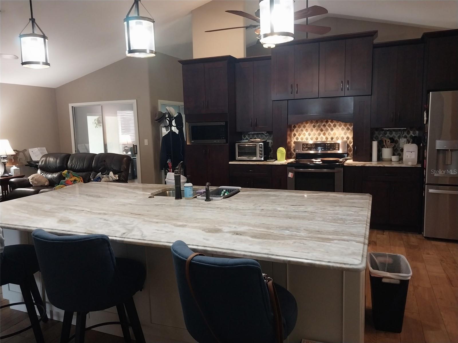 336 LAKECREST DRIVE, Tavares, FL 32778