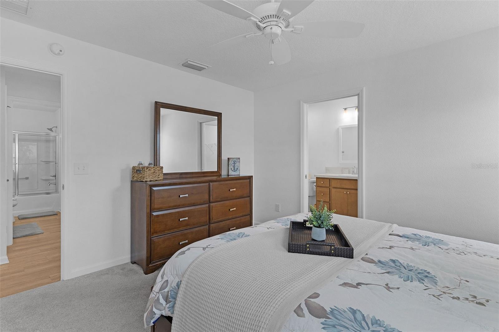 1926 HUX COURT, The Villages, FL 34762