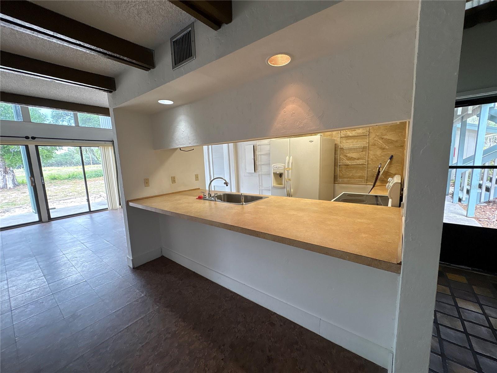 2010 CORNER LAKE DRIVE, #2010, Haines City, FL 33844