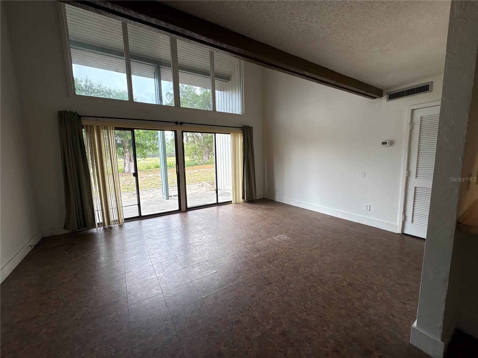 2010 CORNER LAKE DRIVE, #2010, Haines City, FL 33844