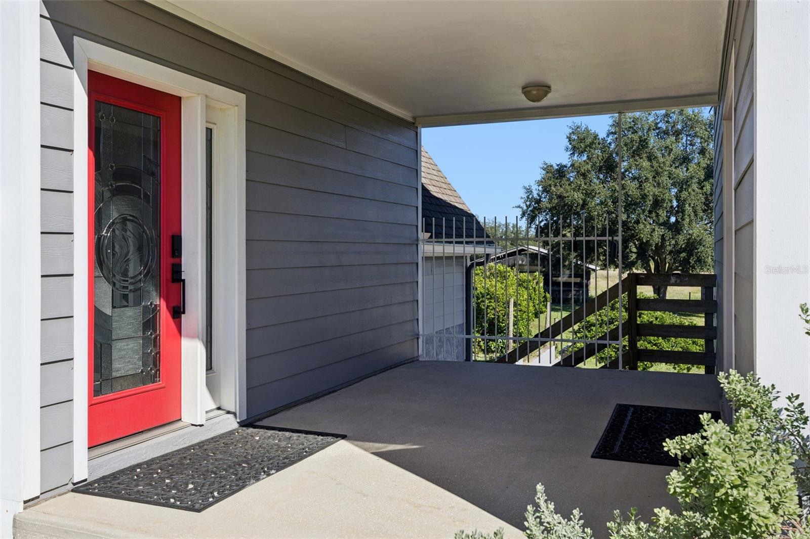 Beautiful front door into home.