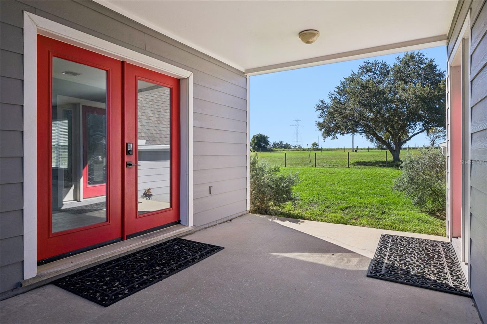 Entrance into 768 sq ft separate suite