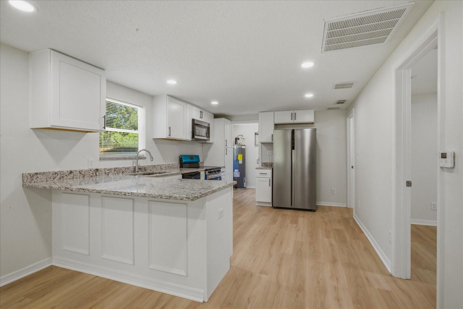 816 WOODLAND AVENUE, Leesburg, FL 34748