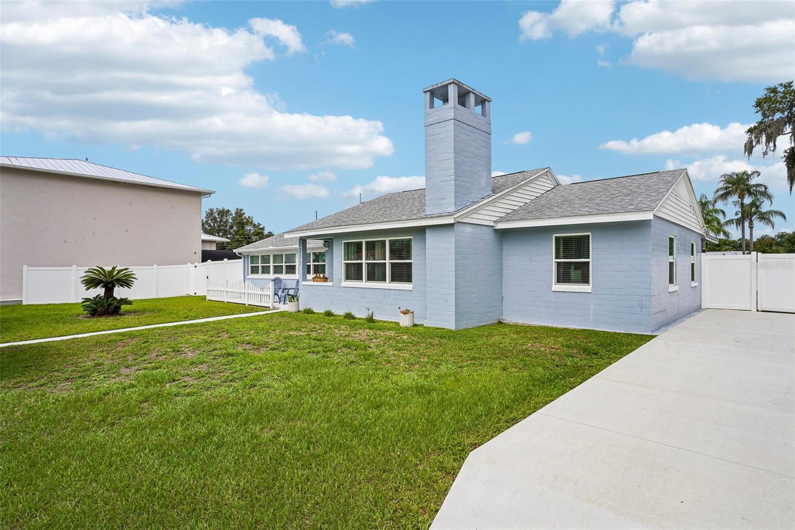 1211 MORNINGSIDE DRIVE, Mount Dora, FL 32757