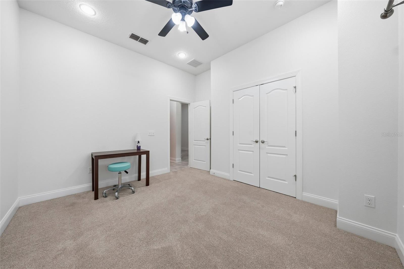16716 ABBEY HILL COURT, Clermont, FL 34711