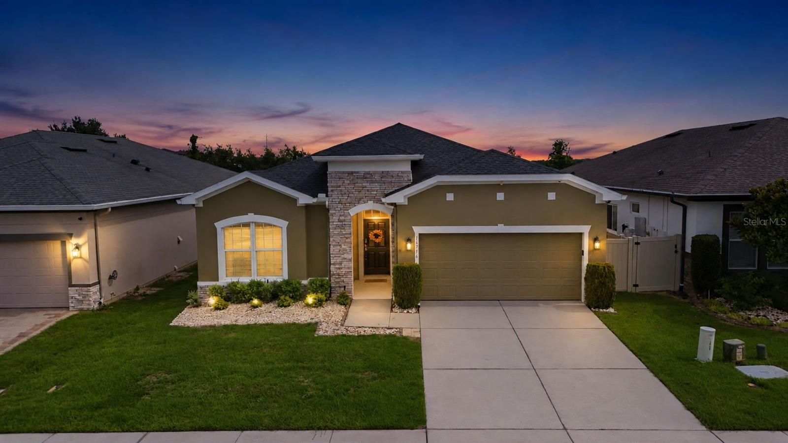 Welcome home to 16716 Abbey Hill Ct. in John's Lake Landing