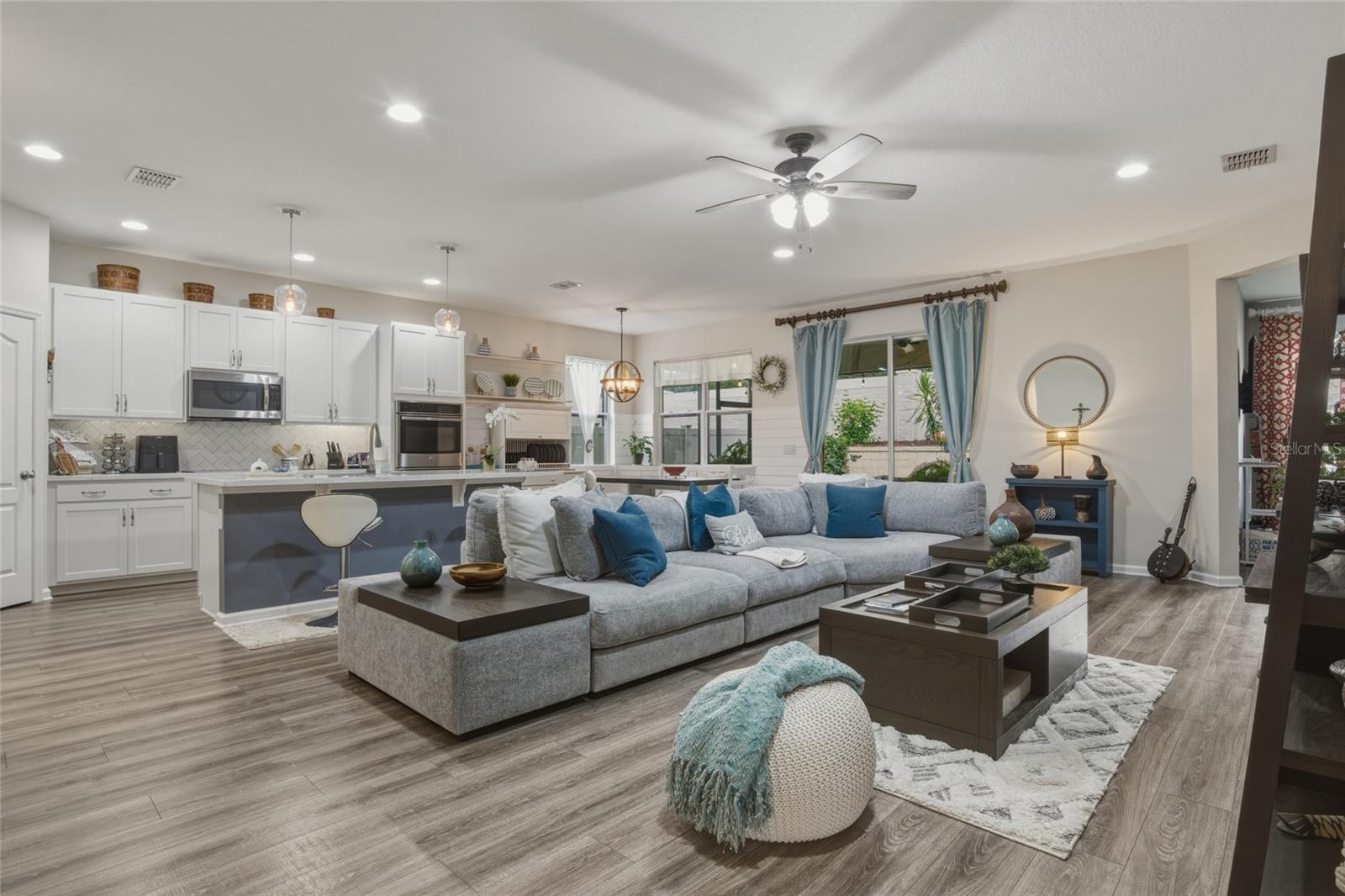 Living Room & Kitchen
