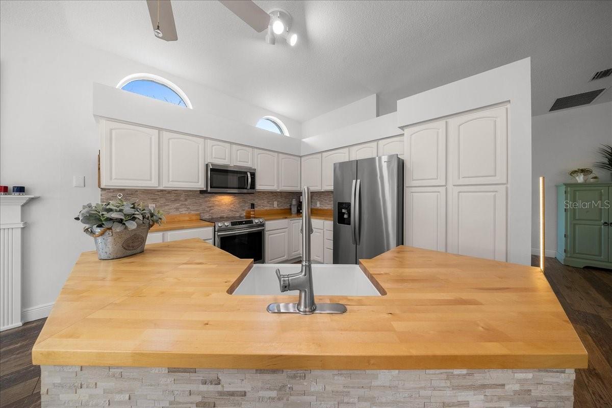 Natural Light & Tile Island and Backsplash