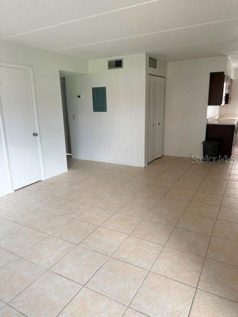 1100 E CAROLINE STREET, #119, Tavares, FL 32778