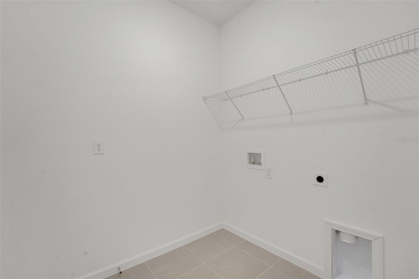 300 MEREDITH BOULEVARD, Winter Haven, FL 33881 300 MEREDITH BOULEVARD, Winter Haven, FL 33881