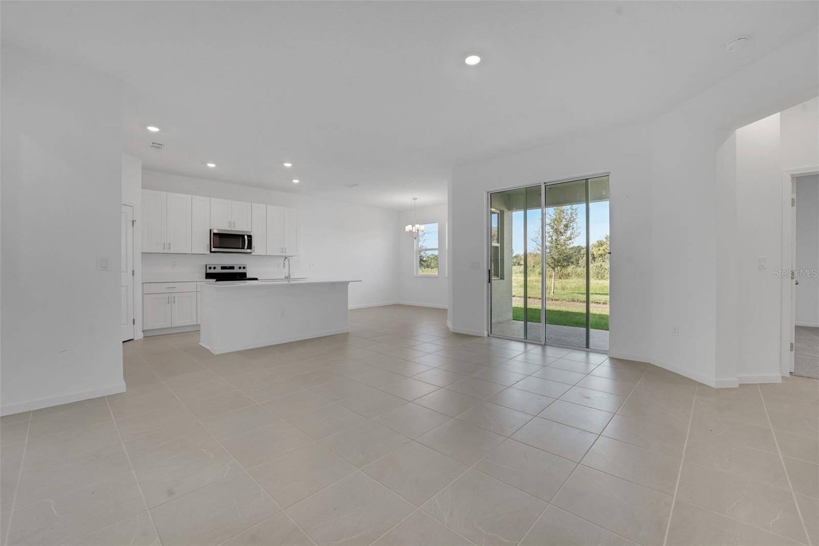 300 MEREDITH BOULEVARD, Winter Haven, FL 33881