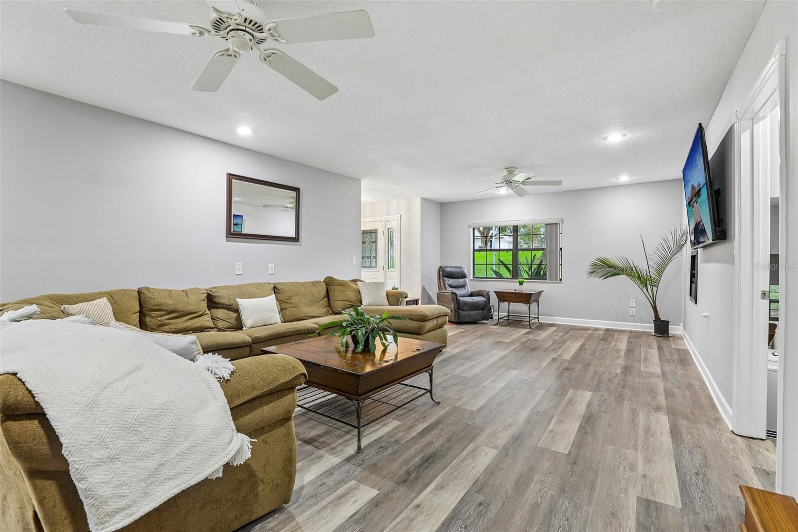 1460 GROVE STREET, Eustis, FL 32726