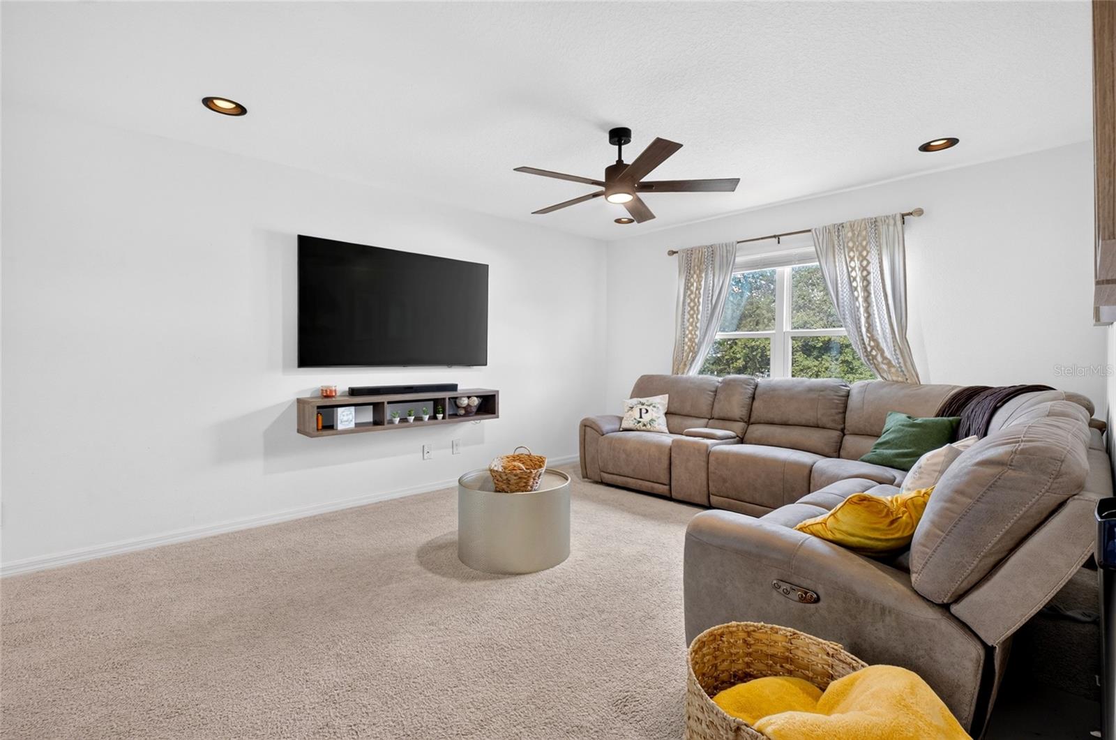 9399 VILLANOVA DRIVE, Groveland, FL 34736