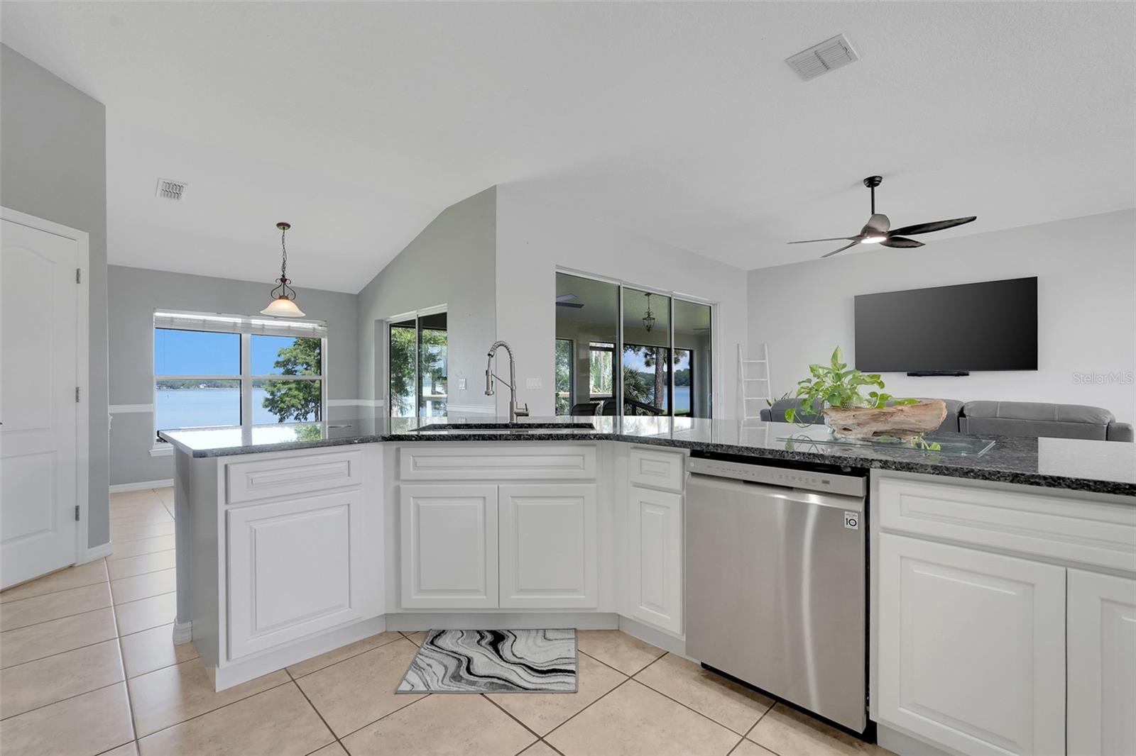 18233 ROSE STREET, Groveland, FL 34736
