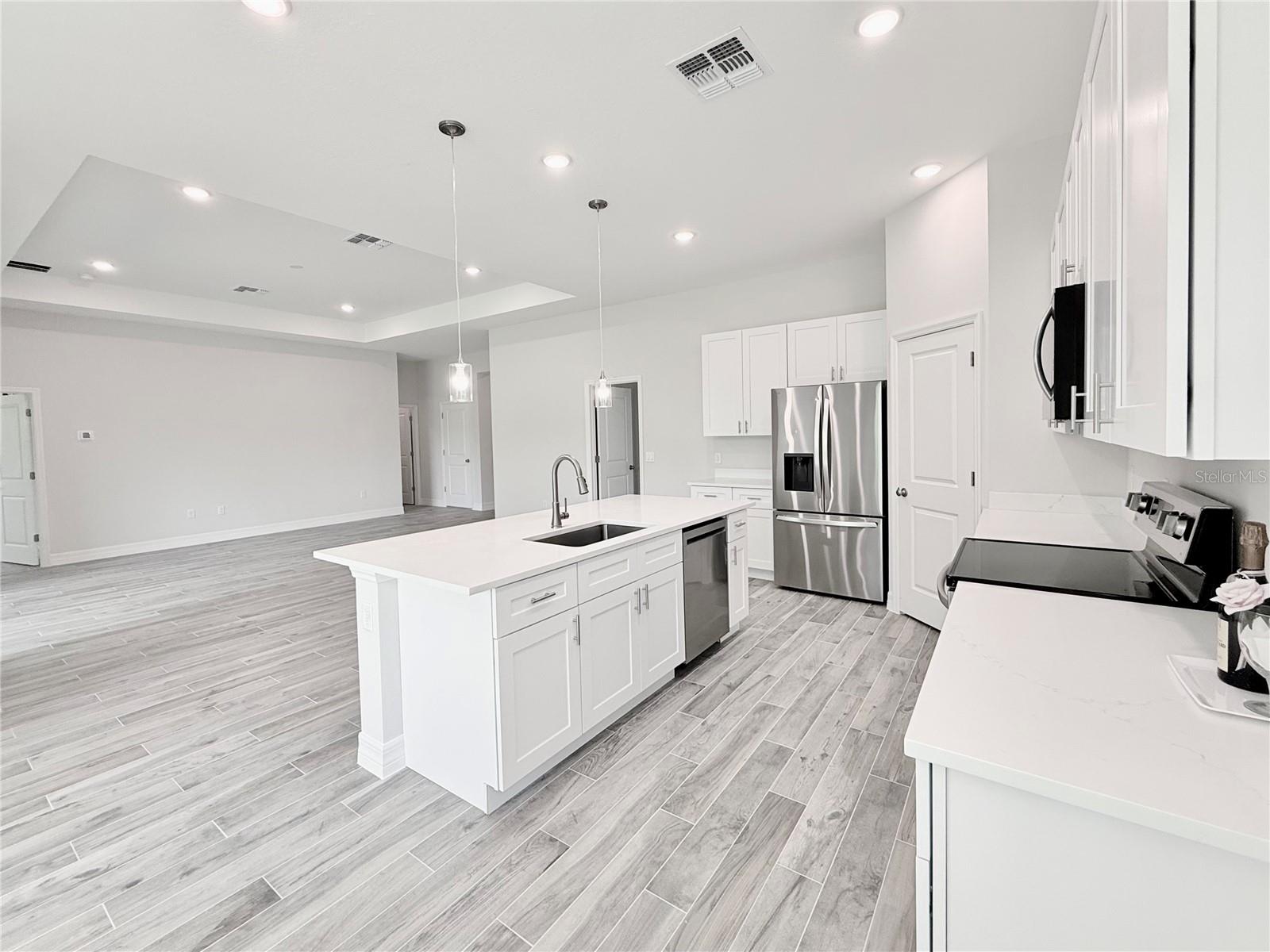 30280 W BLUEBELL AVENUE, Eustis, FL 32736