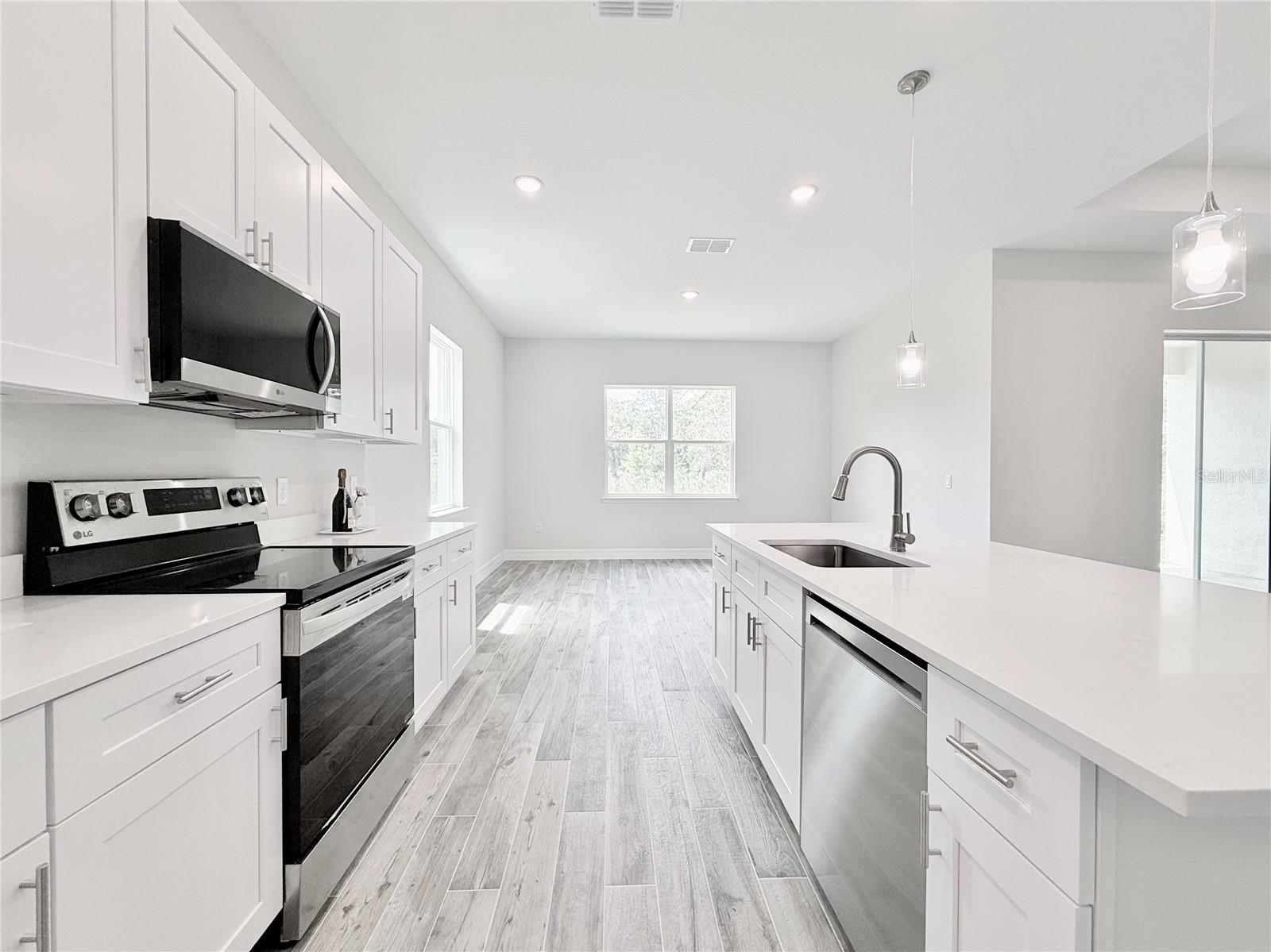 30280 W BLUEBELL AVENUE, Eustis, FL 32736