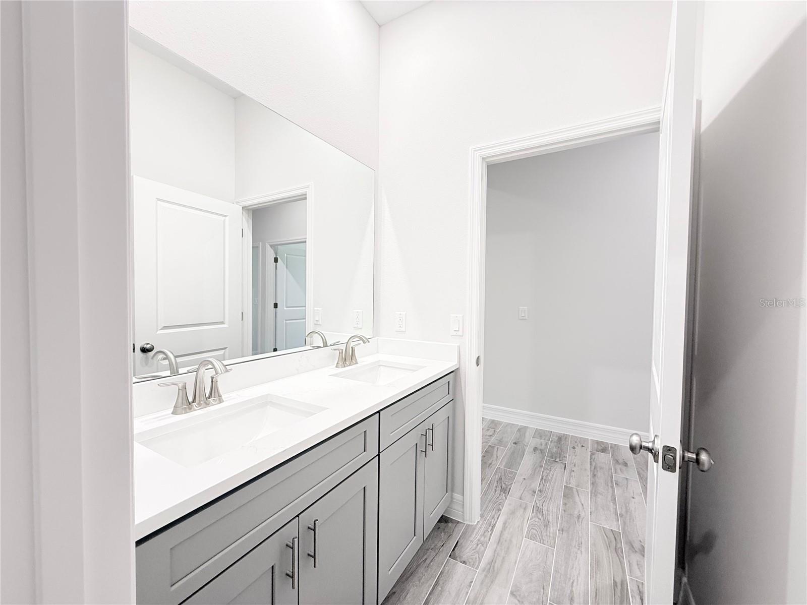 2nd Bathroom