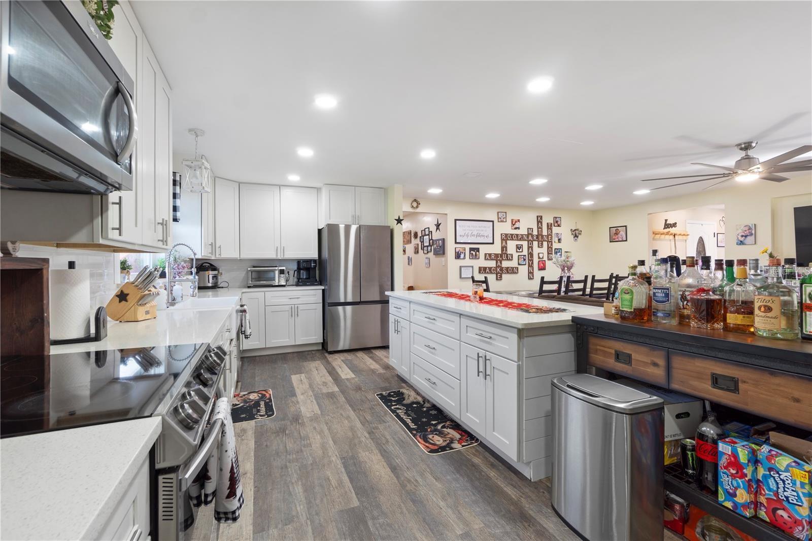 15525 VILLA CITY ROAD, Groveland, FL 34736
