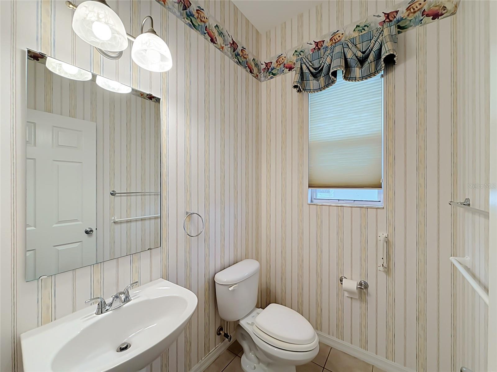 Powder Rm or 1/2 Ba.