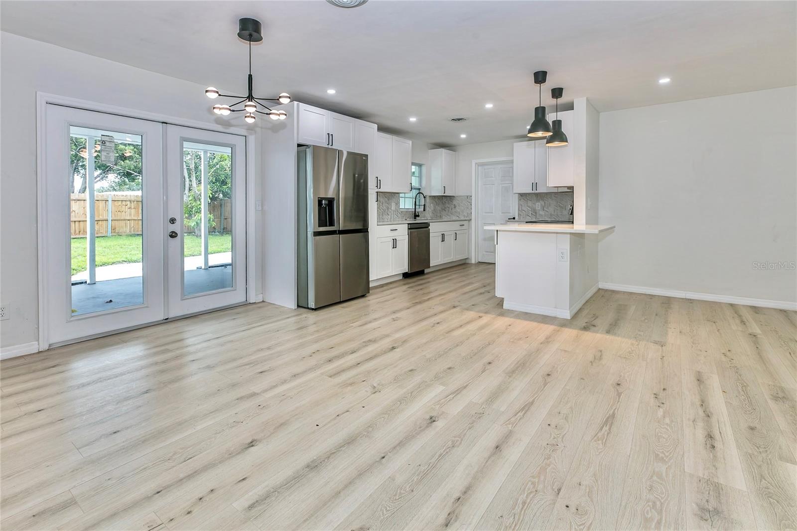 dining room/ kitchen
