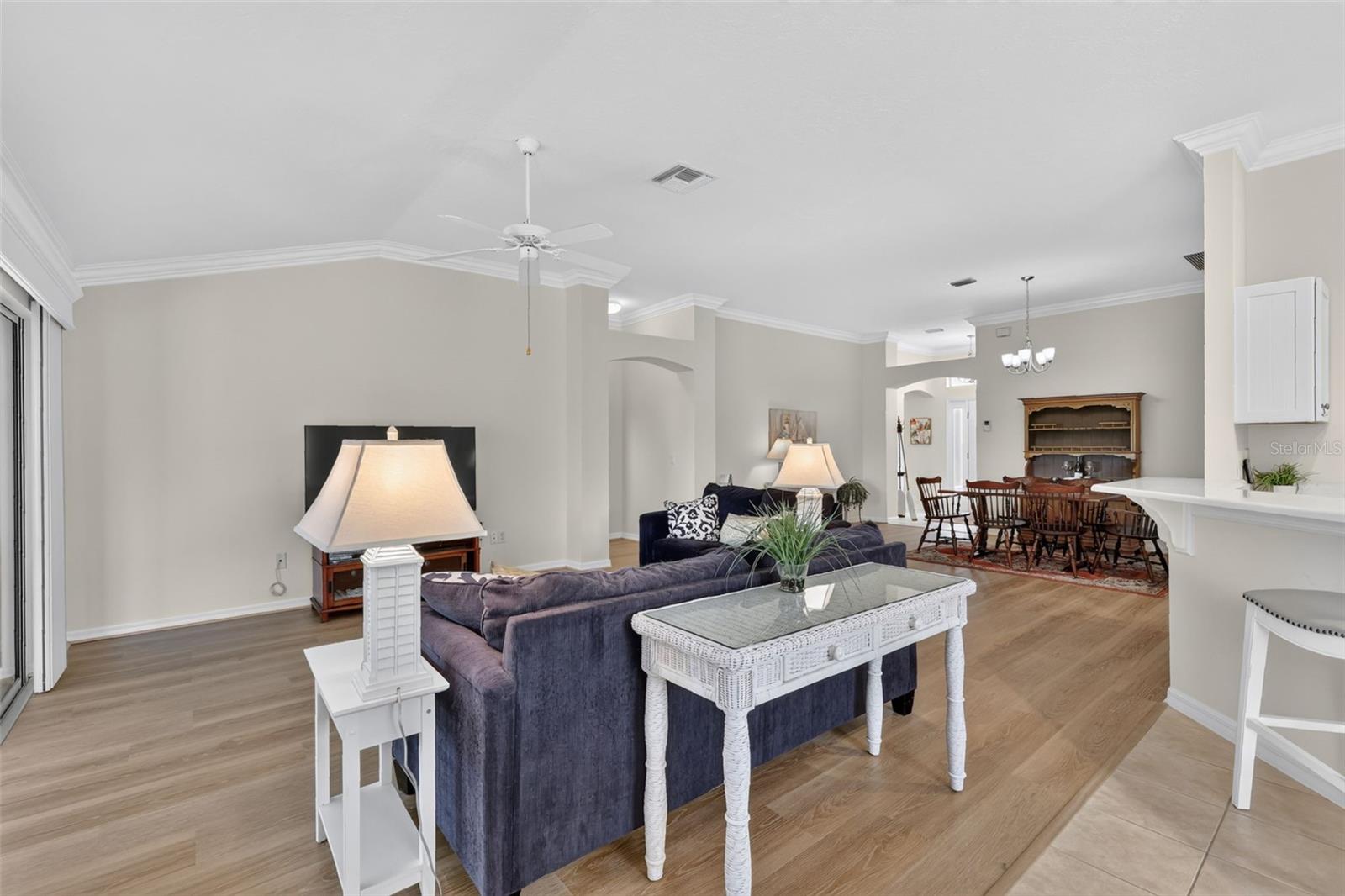 Crown molding adds a touch of elegance Crown molding adds a touch of elegance