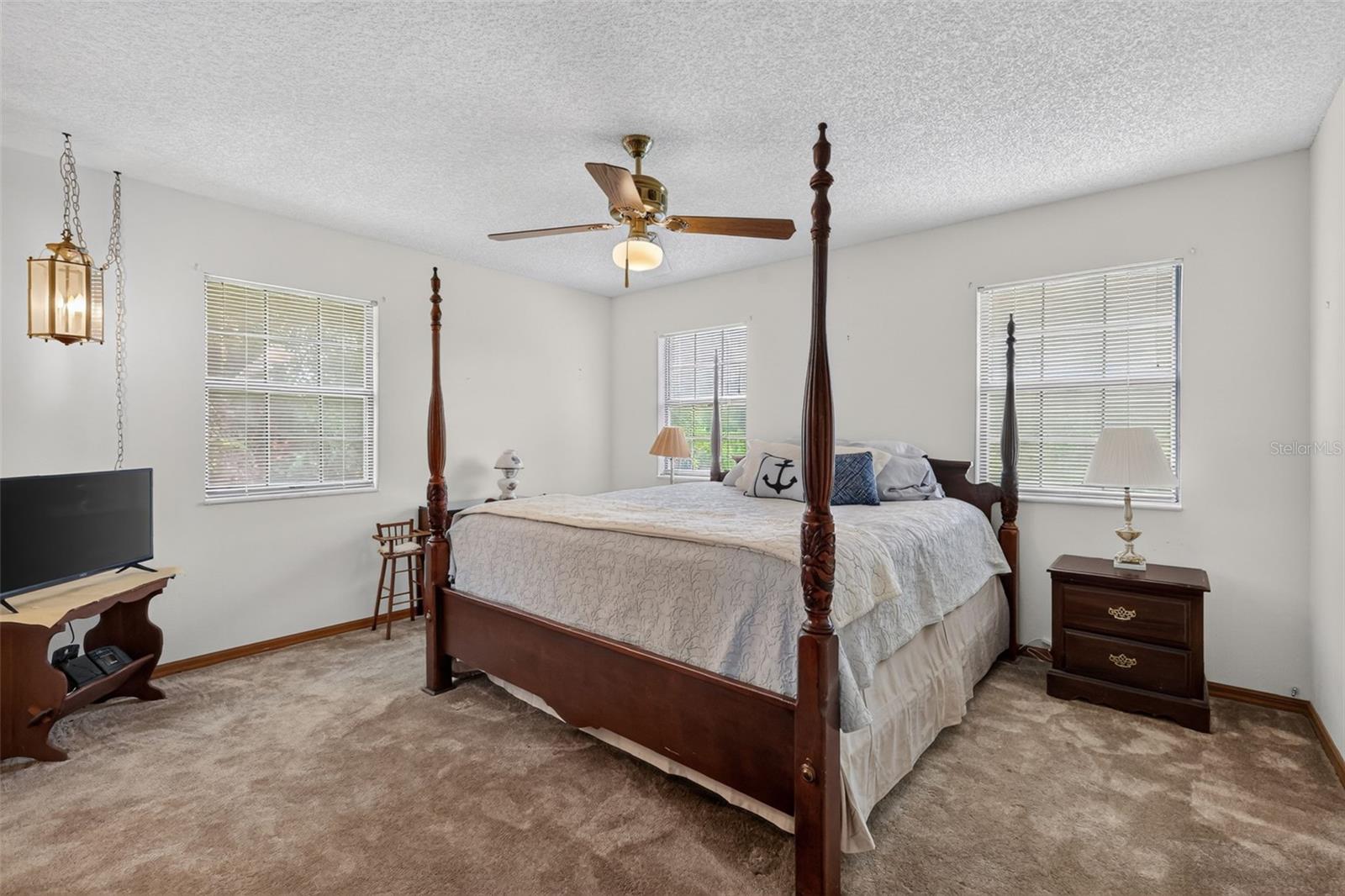 15240 SHADY LANE, Tavares, FL 32778