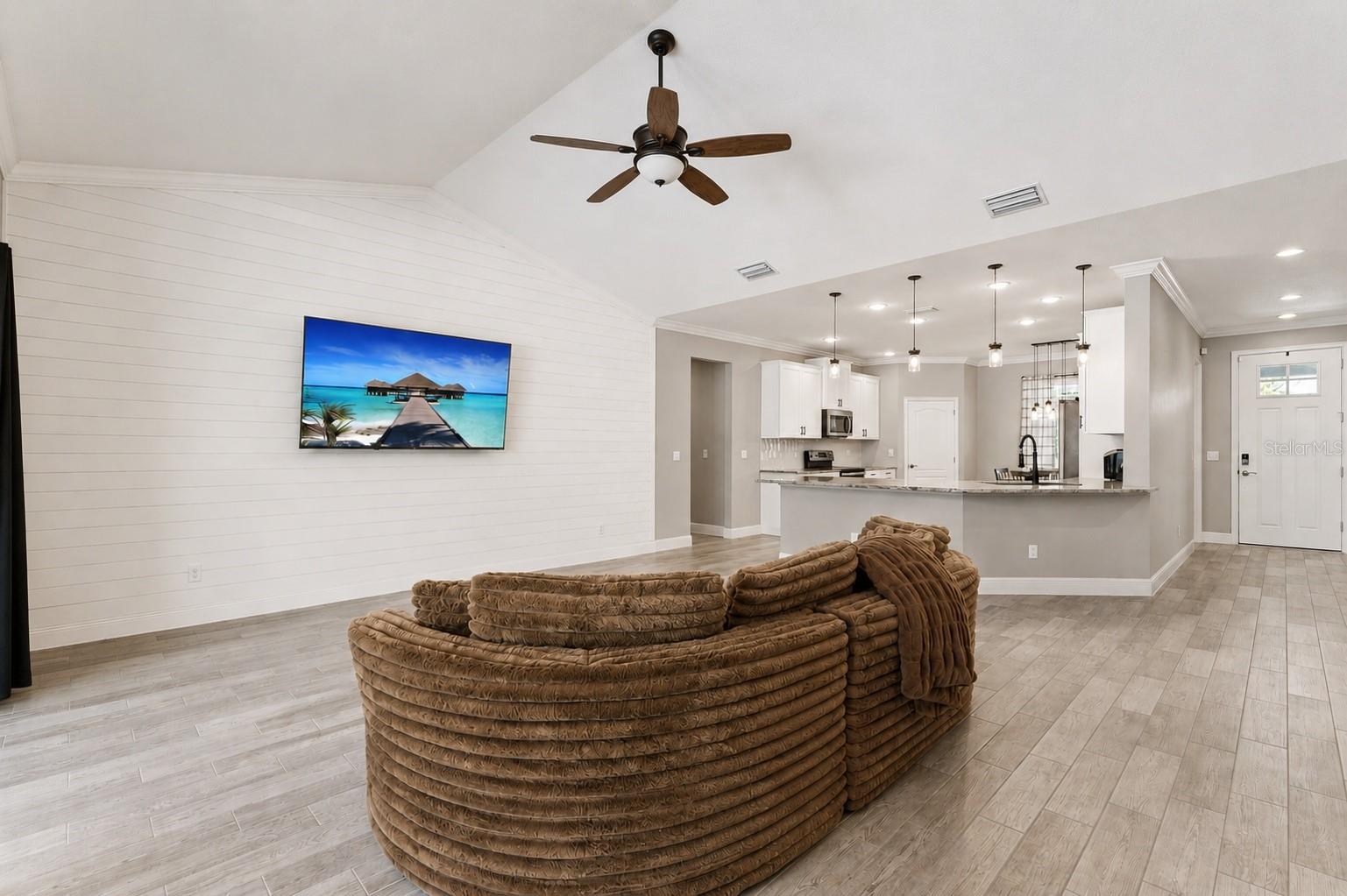 18145 GREAT BLUE HERON DRIVE, Groveland, FL 34736