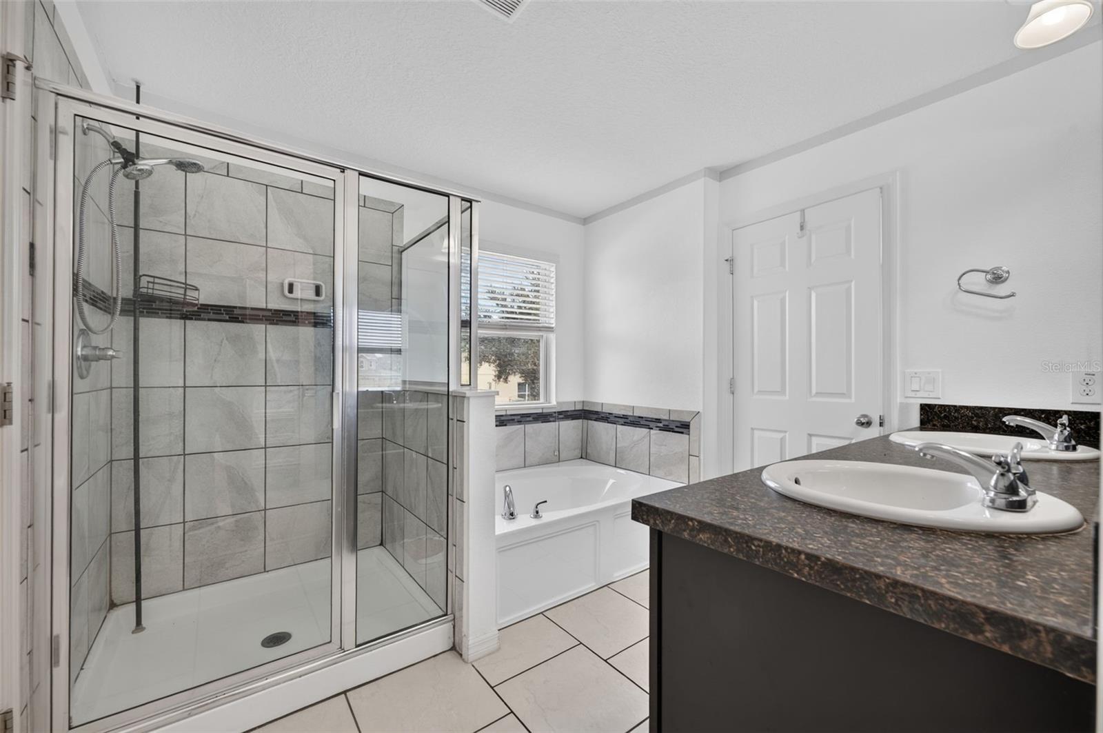 Primary En Suite