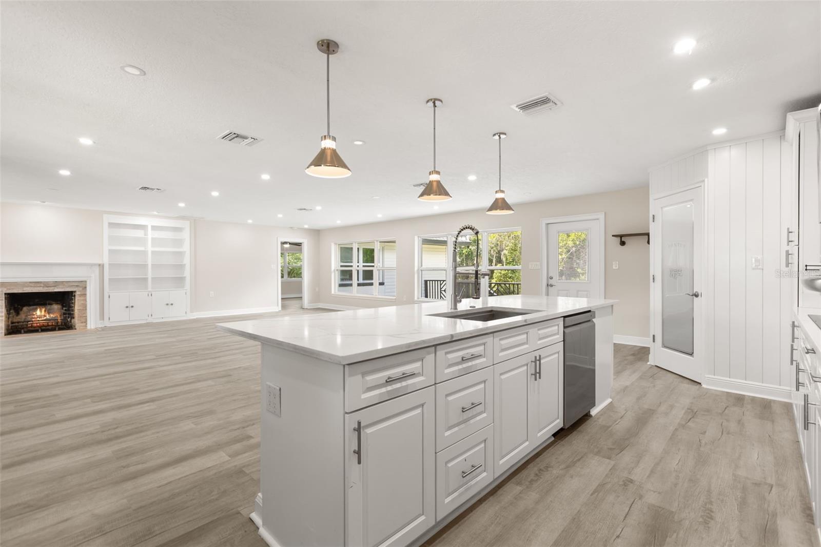 Great Room: Living Room, Dining Room & Kitchen Great Room: Living Room, Dining Room & Kitchen