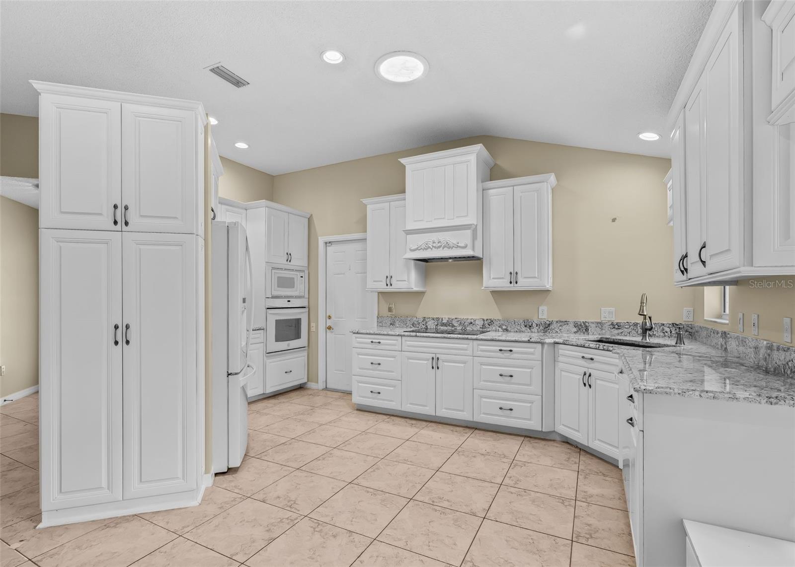 1802 PUERTO BELLO DRIVE, The Villages, FL 32159