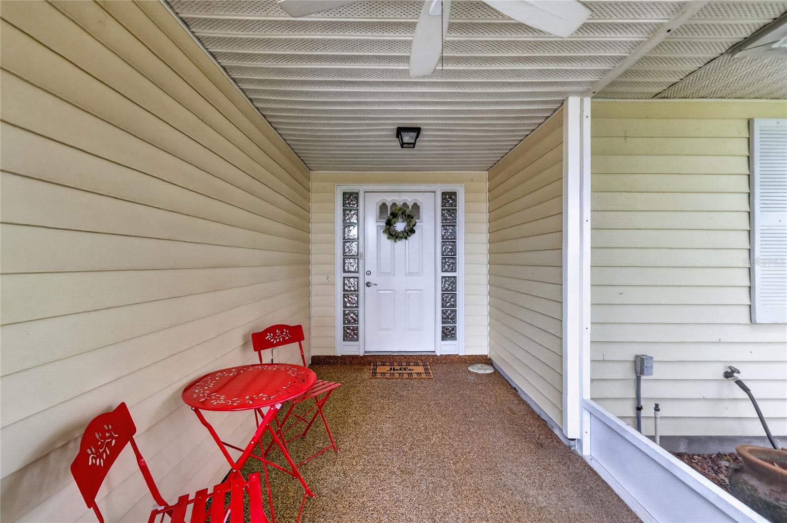 Covered/Screened Entrance