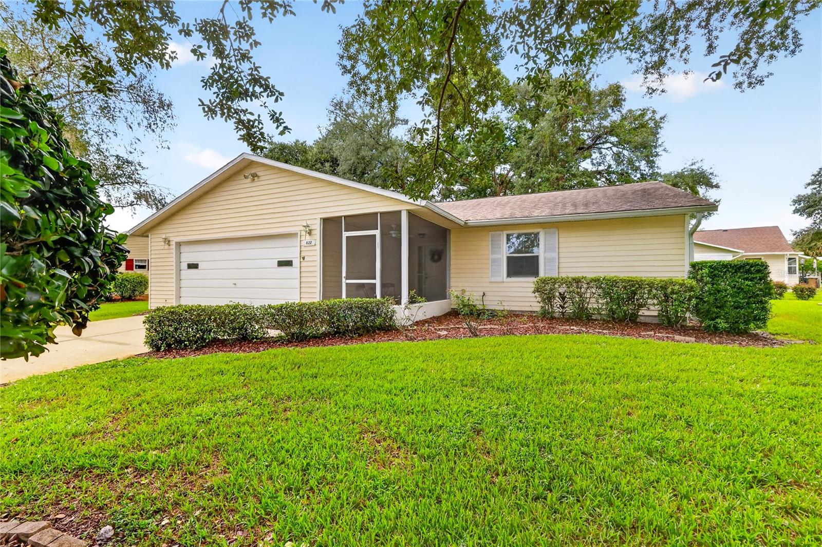 Front Yard/Landscaping