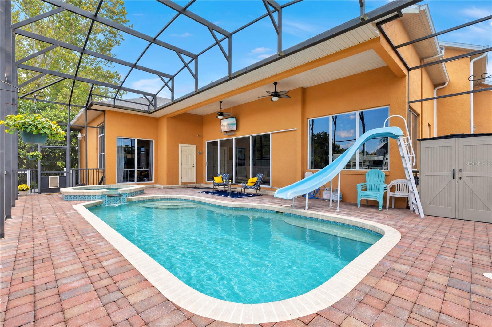 18020 VICTORIAN DRIVE, Clermont, FL 34715
