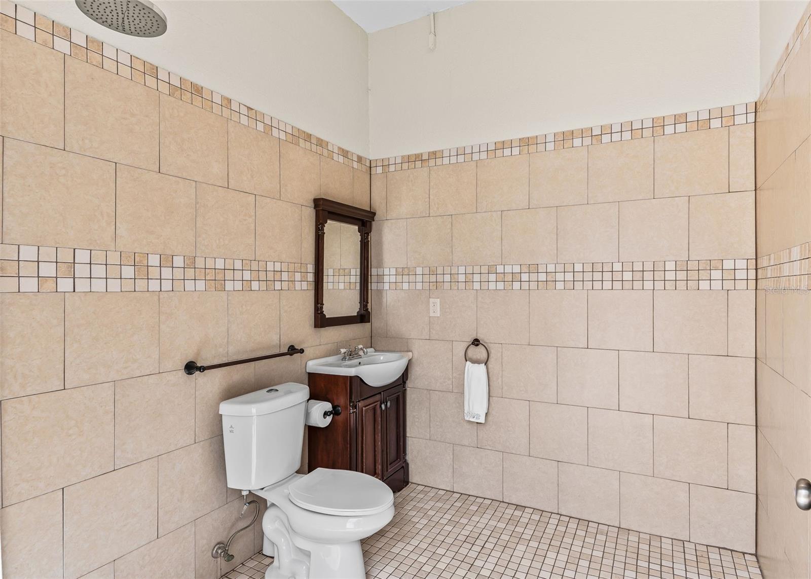 Pool Bathroom with shower